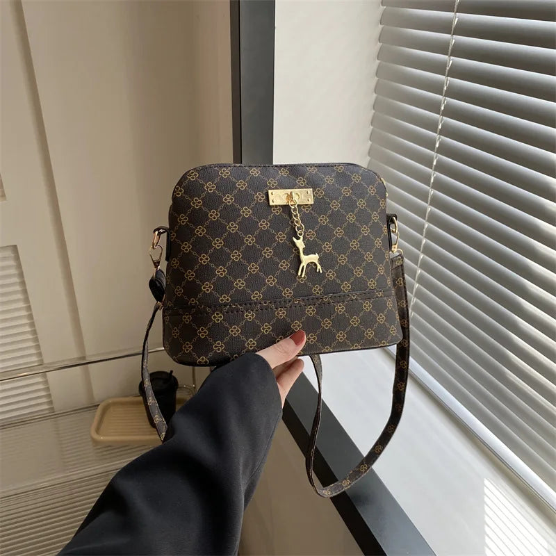 PU Leather Women Shoulder Bag Female Deer Pendant Handbags Girl Small Crossbody Bag Fashion Shell Shape Messenger Bag Bolsos