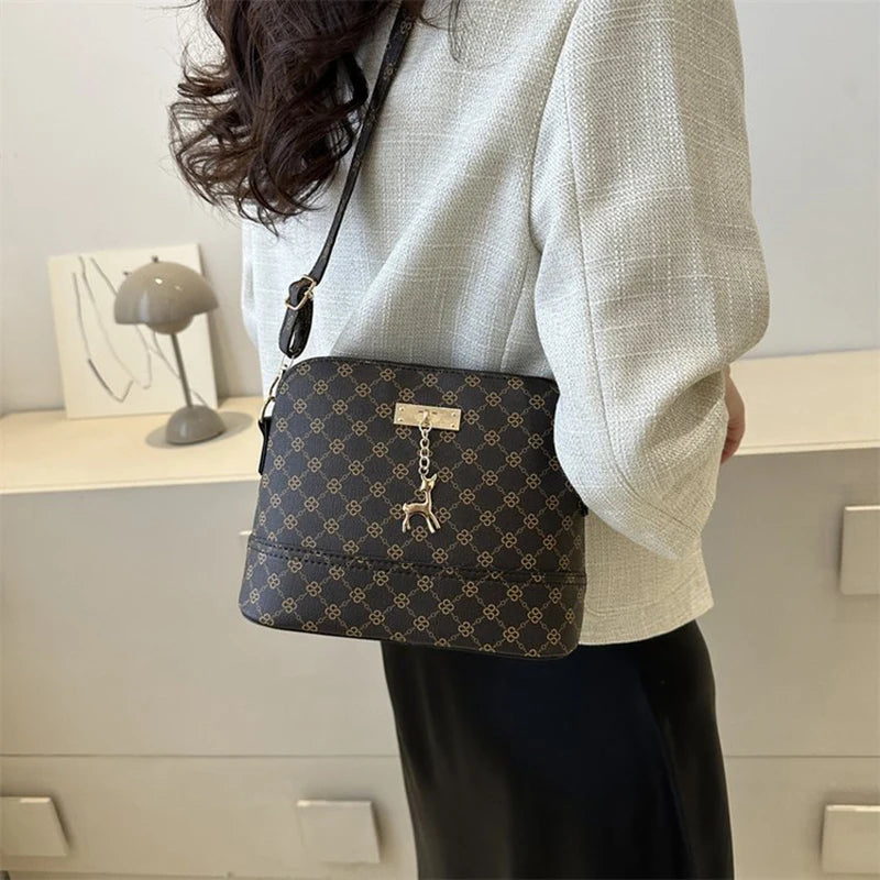 PU Leather Women Shoulder Bag Female Deer Pendant Handbags Girl Small Crossbody Bag Fashion Shell Shape Messenger Bag Bolsos