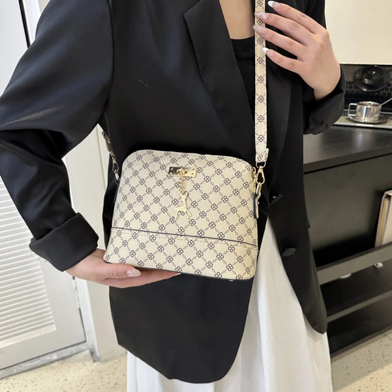 PU Leather Women Shoulder Bag Female Deer Pendant Handbags Girl Small Crossbody Bag Fashion Shell Shape Messenger Bag Bolsos
